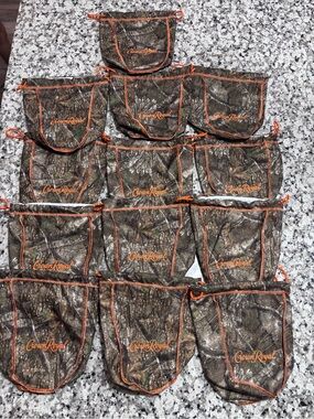 13 Crown Royal Camo
Drawstring Pouches —Orange
Trim